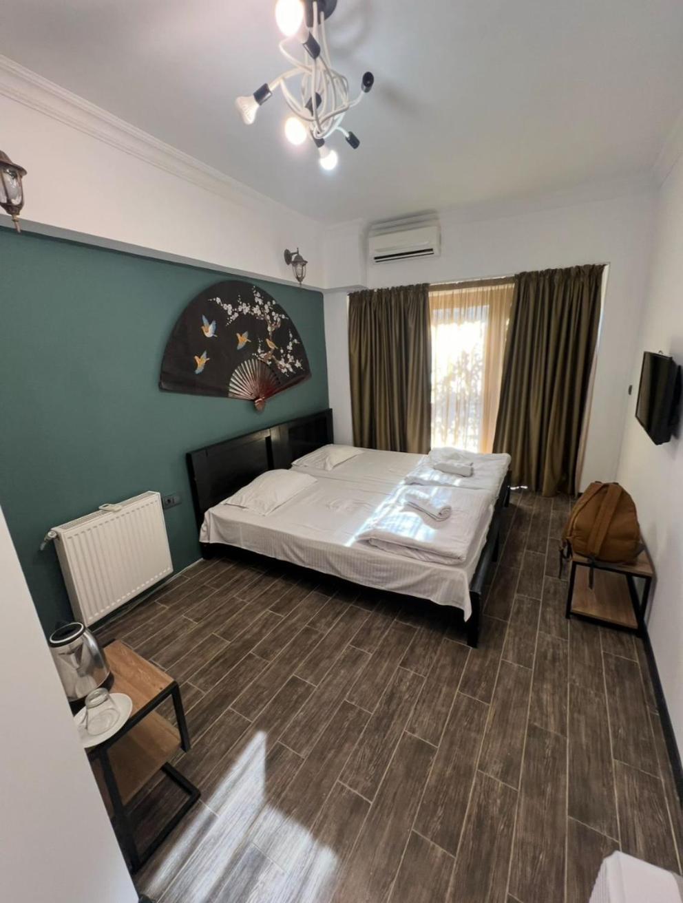 Hotel Isaka Tiflis Dış mekan fotoğraf