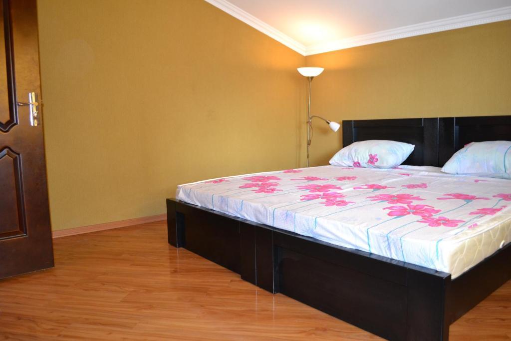 Hotel Isaka Tiflis Dış mekan fotoğraf