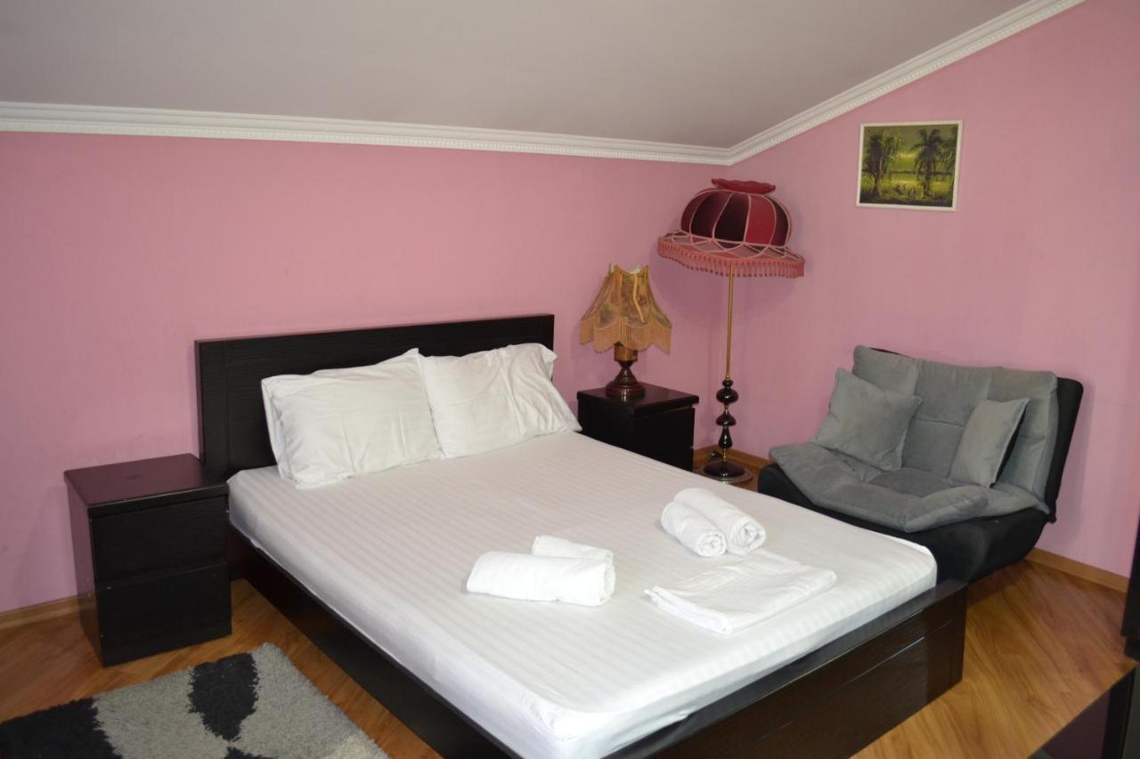 Hotel Isaka Tiflis Dış mekan fotoğraf