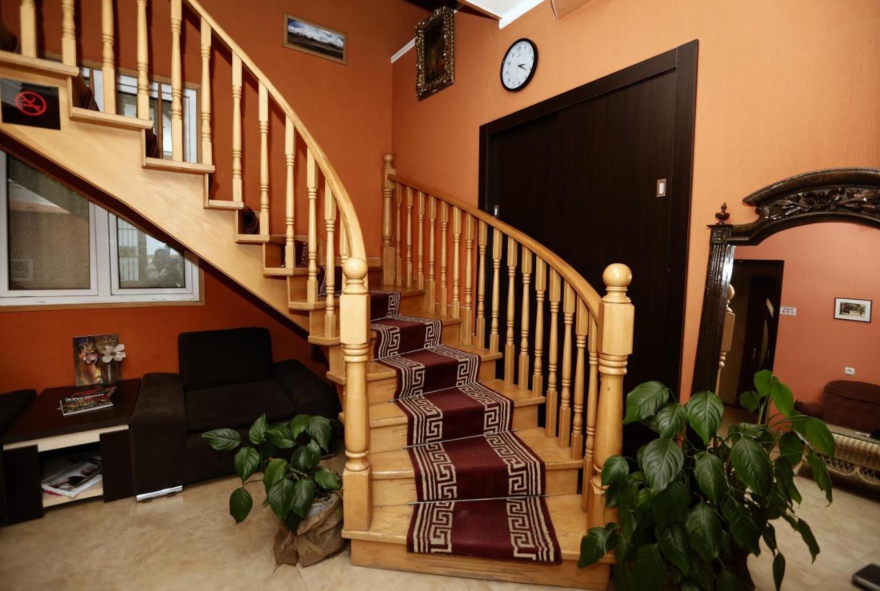 Hotel Isaka Tiflis Dış mekan fotoğraf