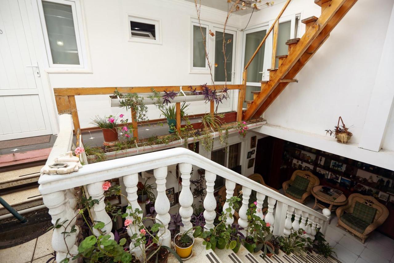 Hotel Isaka Tiflis Dış mekan fotoğraf
