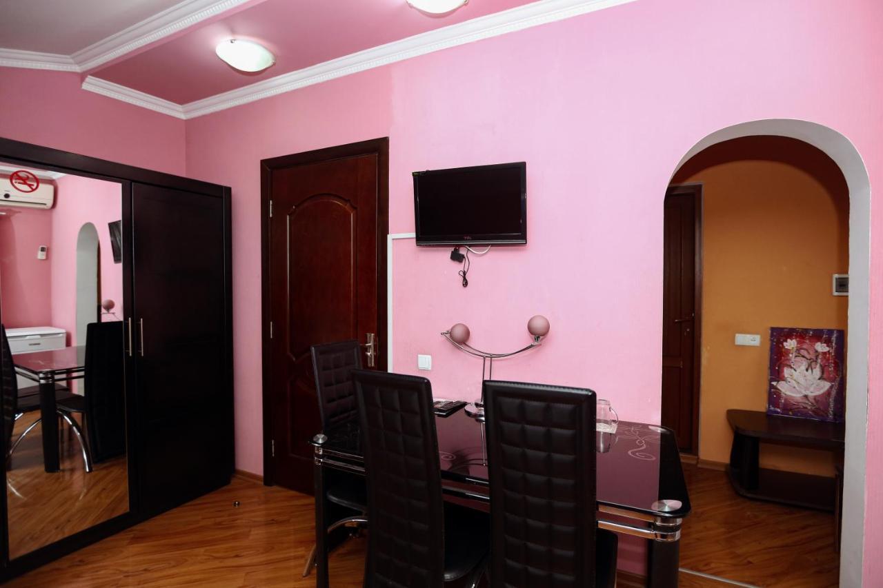 Hotel Isaka Tiflis Dış mekan fotoğraf