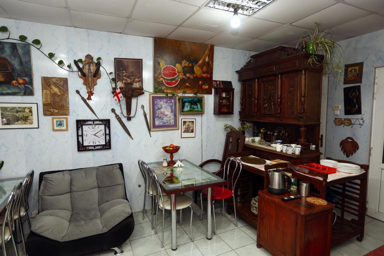 Hotel Isaka Tiflis Dış mekan fotoğraf