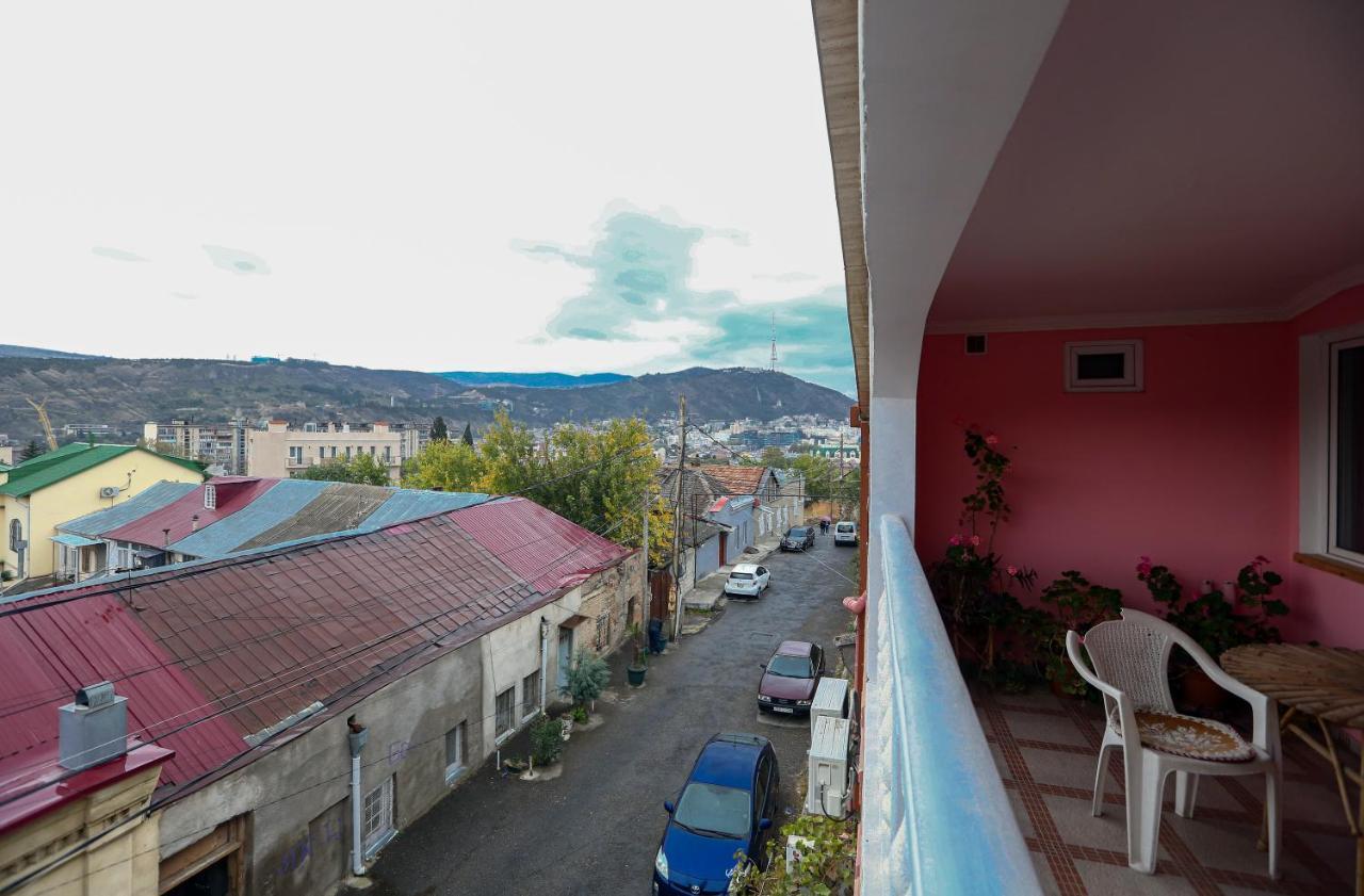 Hotel Isaka Tiflis Dış mekan fotoğraf