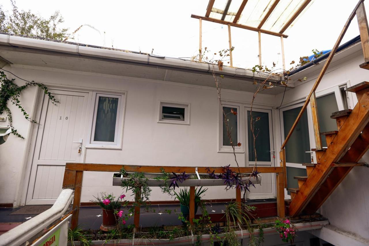Hotel Isaka Tiflis Dış mekan fotoğraf