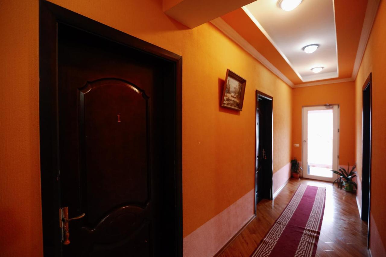 Hotel Isaka Tiflis Dış mekan fotoğraf
