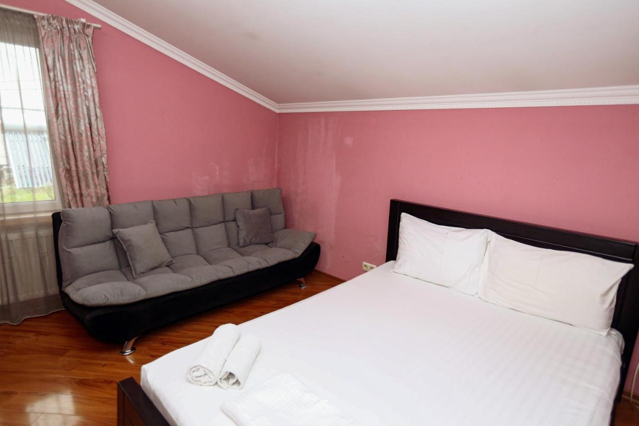 Hotel Isaka Tiflis Dış mekan fotoğraf