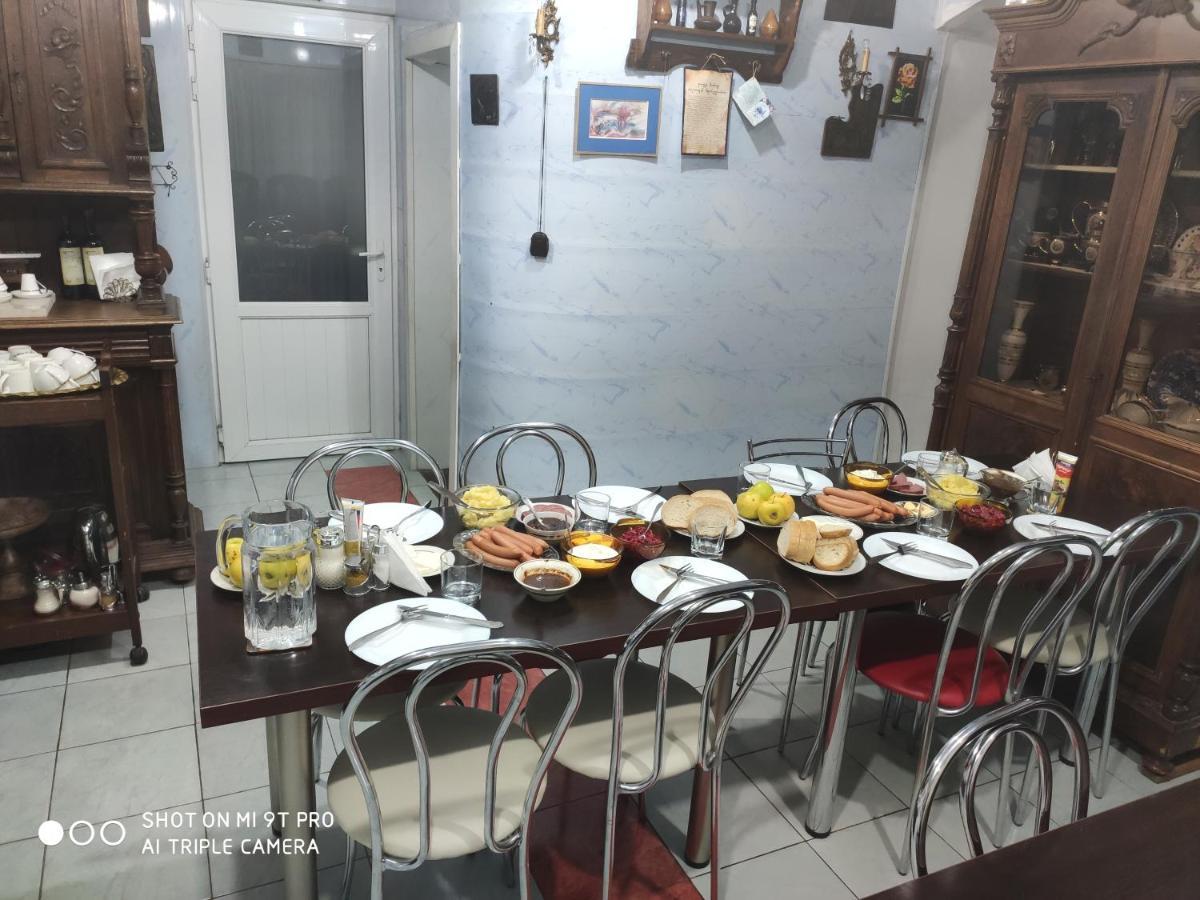 Hotel Isaka Tiflis Dış mekan fotoğraf