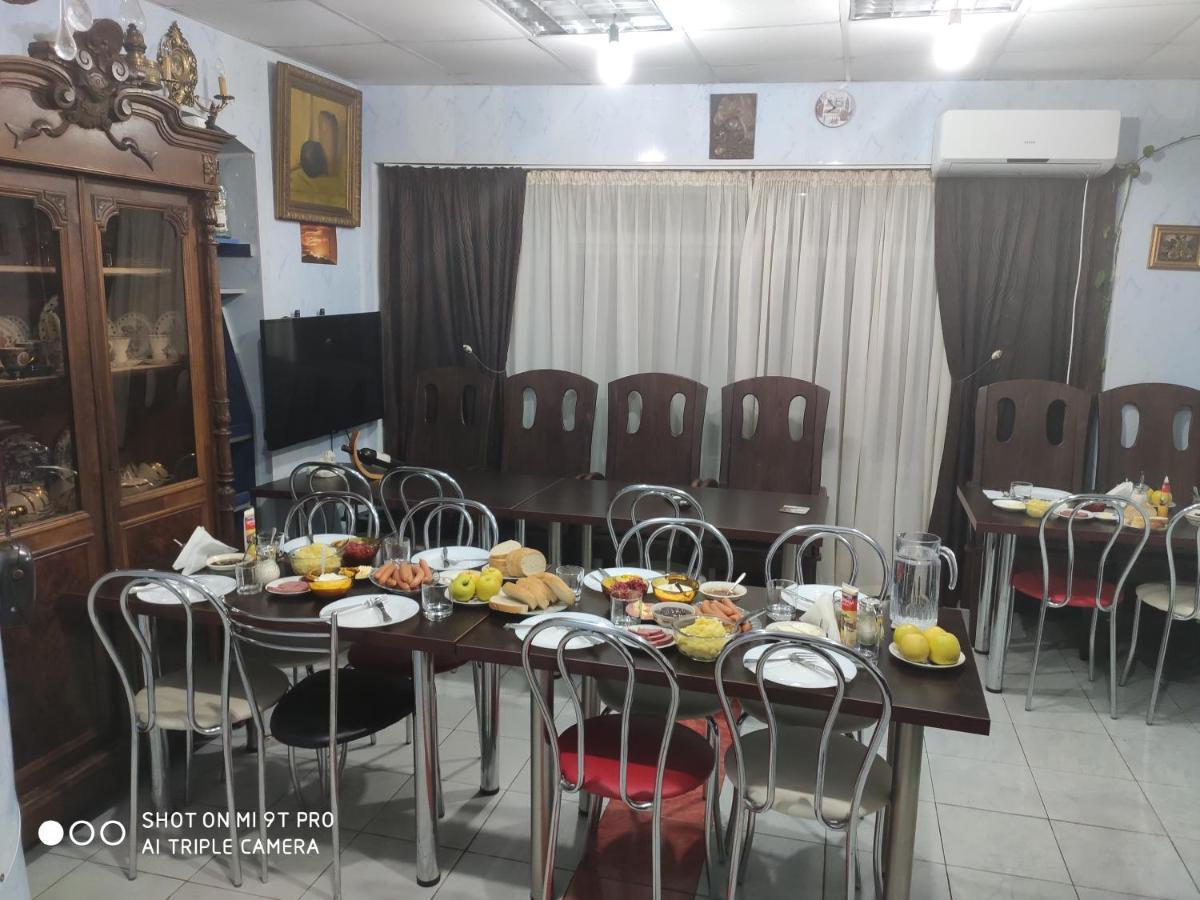 Hotel Isaka Tiflis Dış mekan fotoğraf